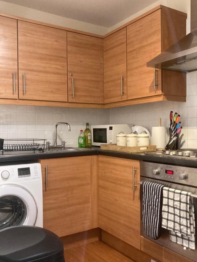 Modern Apartment Located In Cmk Restaurant Quarter Milton Keynes Eksteriør bilde